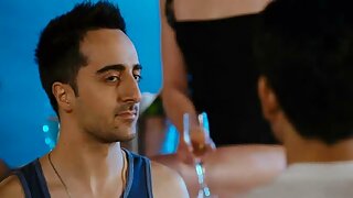 Thiếu nữ gái show hàng sex yêu chia sẻ hứng 69